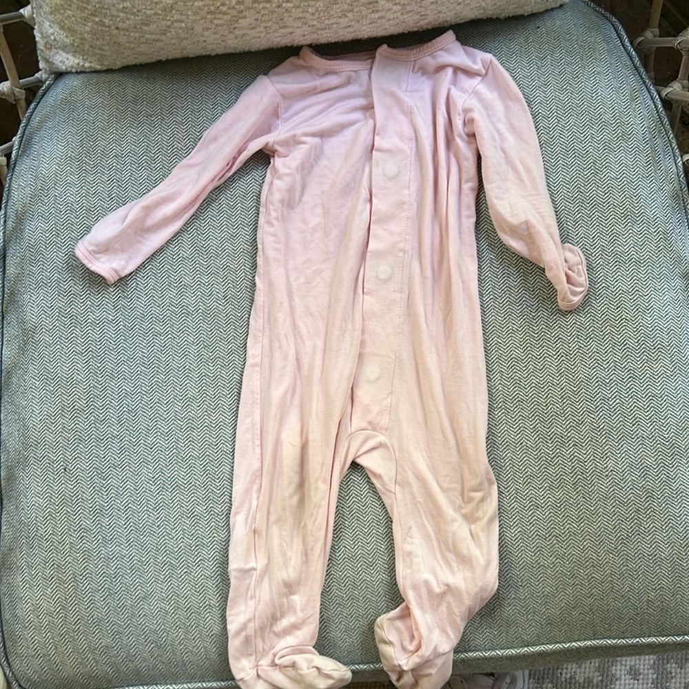 Magnetic baby onesie